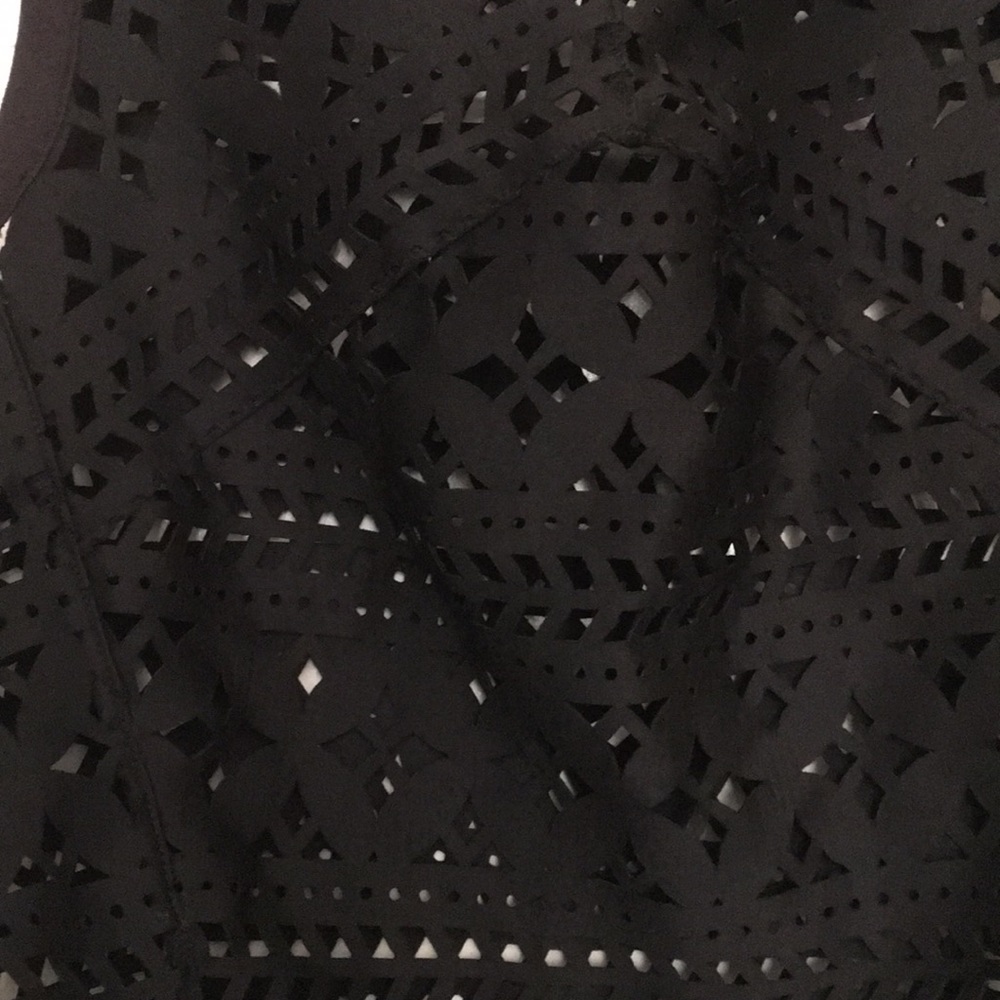 Patterned Top - Picture 3 of 5